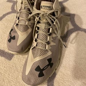 Under Armour Highlight Delta - Men’s Size 12